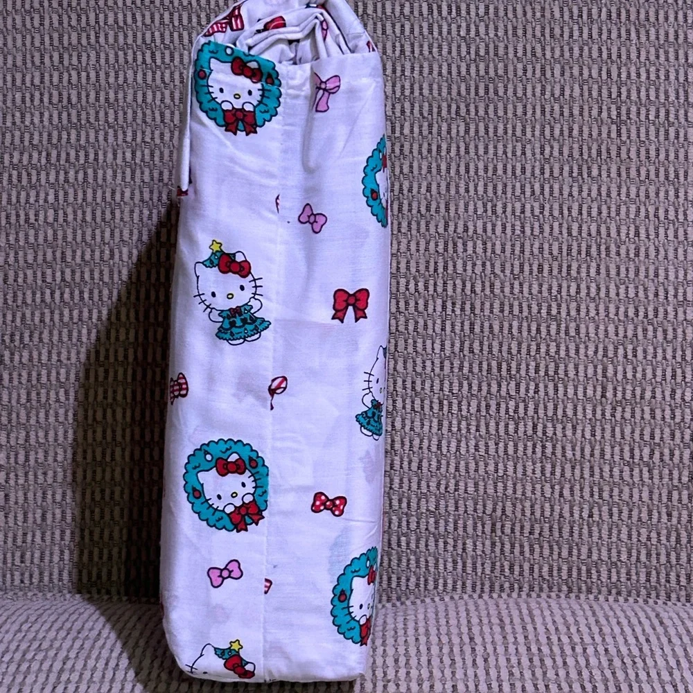 HELLO KITTY Christmas Wreaths And Bows Queen Sheet Set Made By Sanrio NWTS